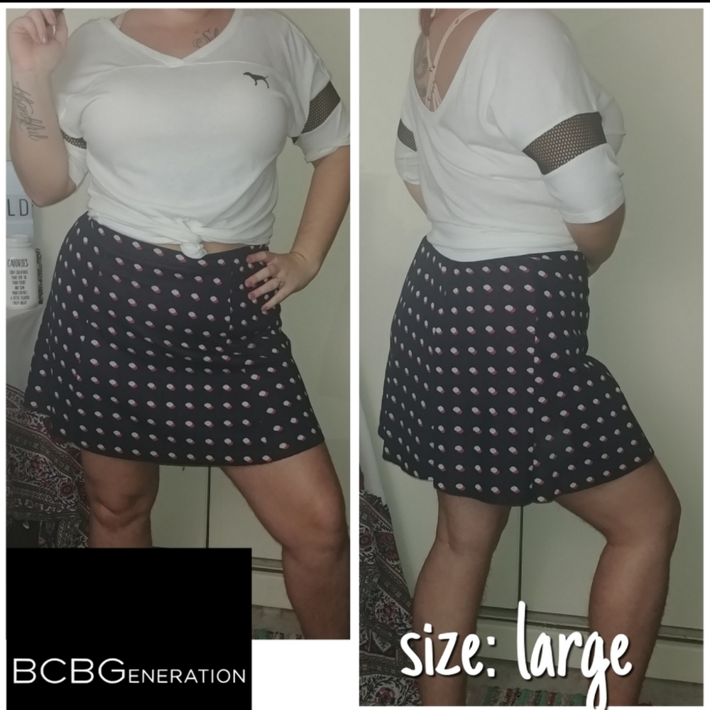$68 NEW BCBGeneration knit pattern skater skirt L